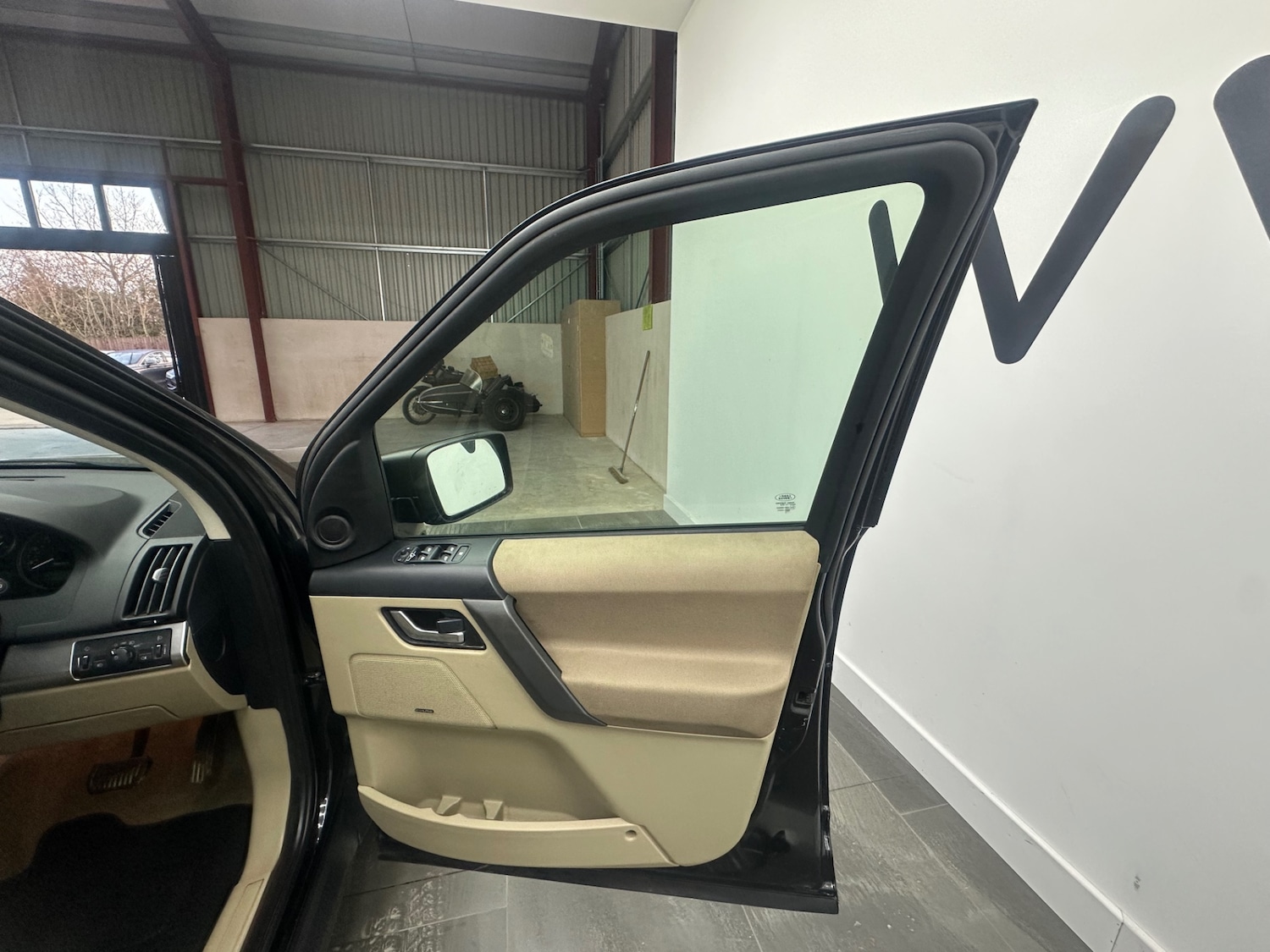 Used Land Rover Freelander 2010 for sale - 76968014: Photo 14