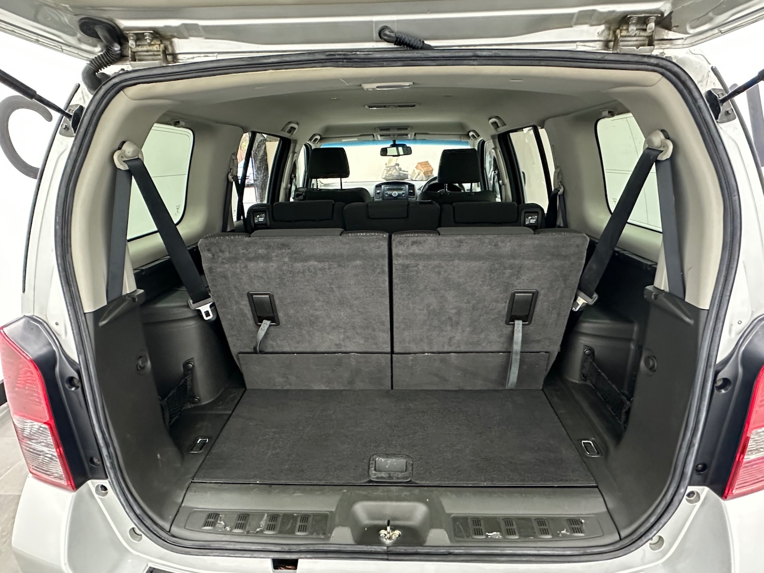 Used Nissan Pathfinder 2011 for sale - 77298641: Photo 15