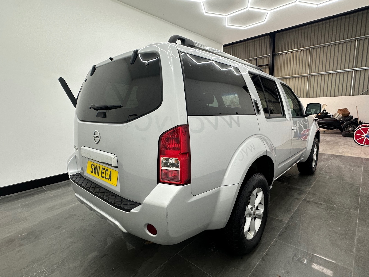 Used Nissan Pathfinder 2011 for sale - 77298641: Photo 16