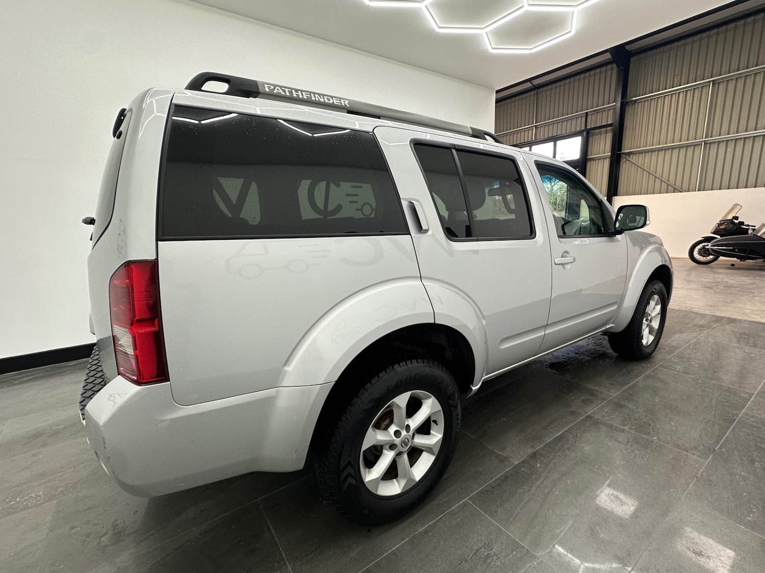 Used Nissan Pathfinder 2011 for sale - 77298641: Photo 17