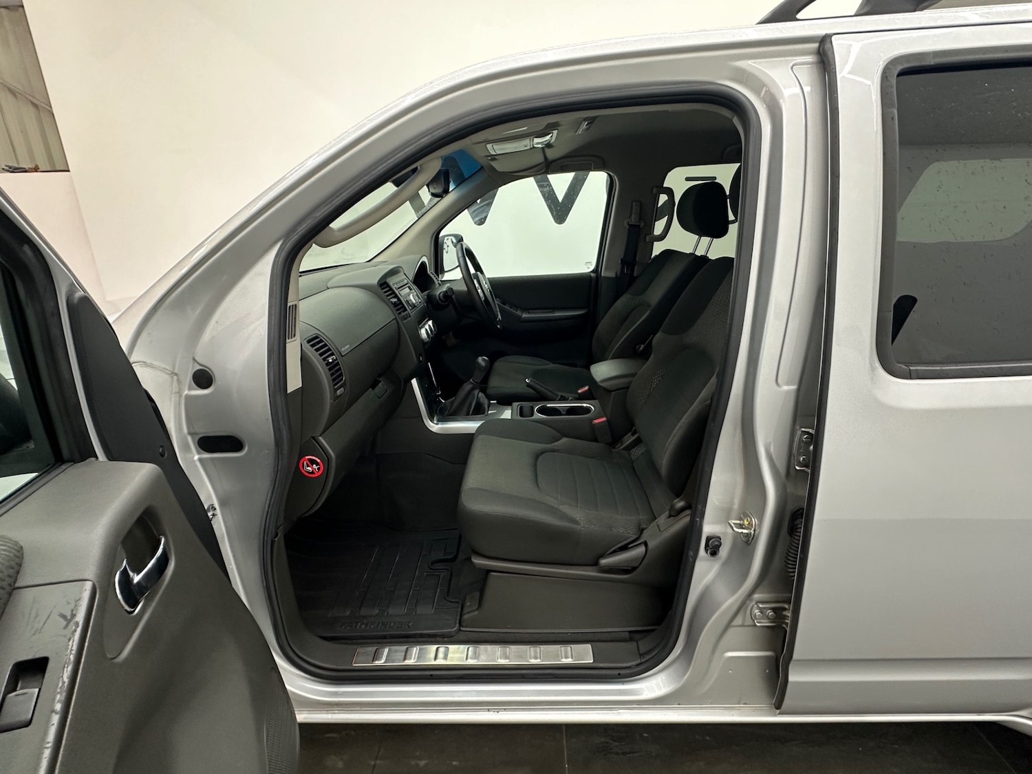 Used Nissan Pathfinder 2011 for sale - 77298641: Photo 6