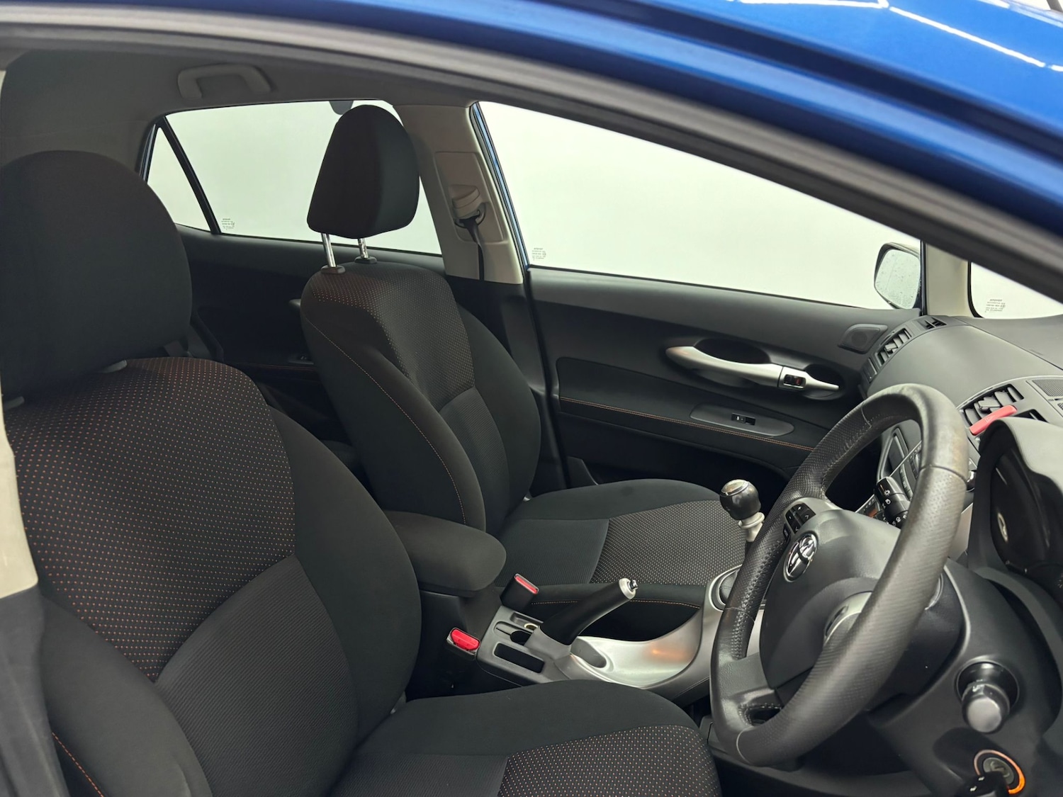 Used Toyota Auris 2010 for sale - 77418388: Photo 18