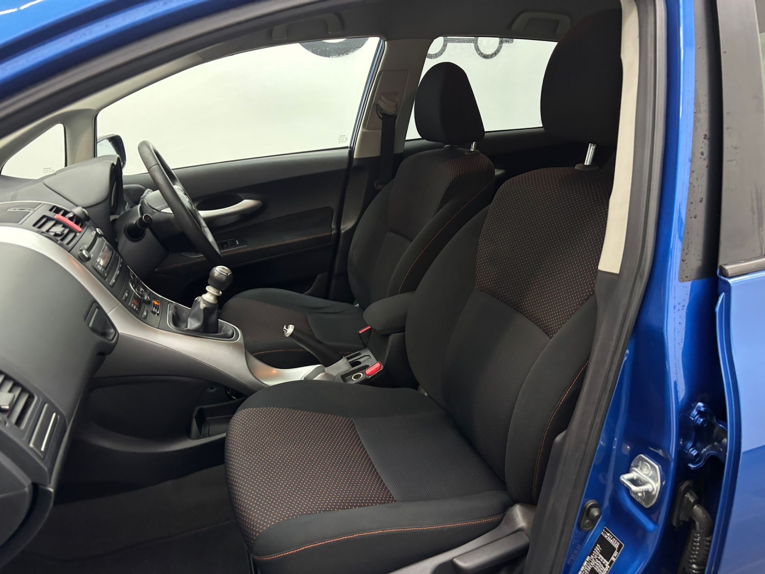 Used Toyota Auris 2010 for sale - 77418388: Photo 7