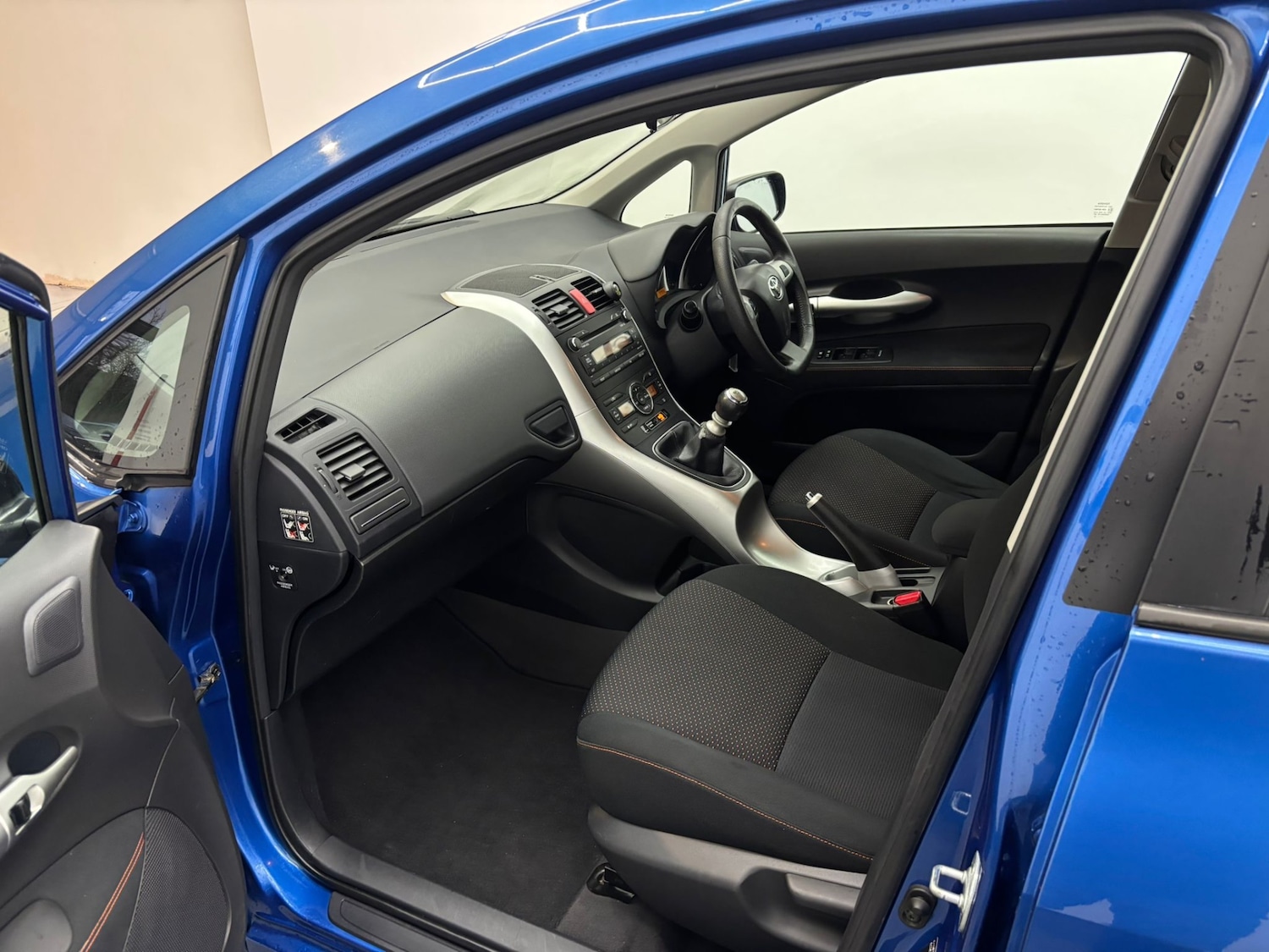 Used Toyota Auris 2010 for sale - 77418388: Photo 8