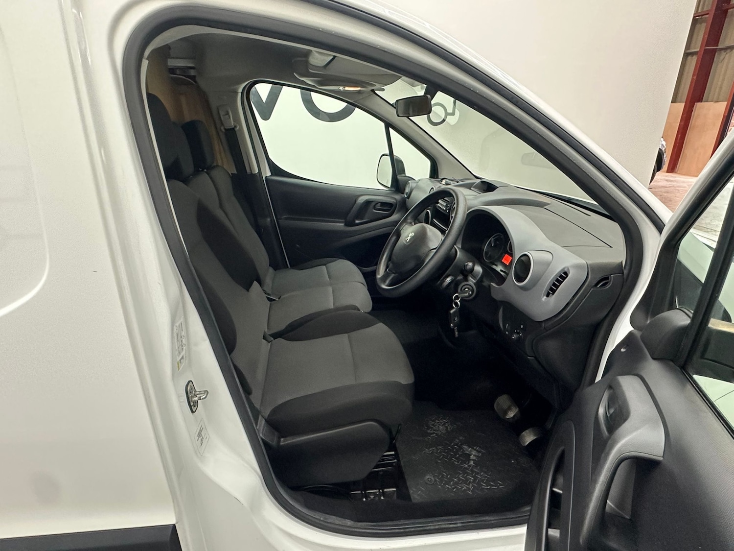 Used Peugeot Partner 2018 for sale - 76626806: Photo 21