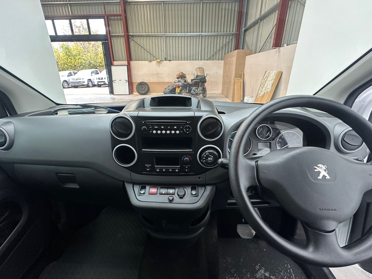 Used Peugeot Partner 2018 for sale - 76626806: Photo 28