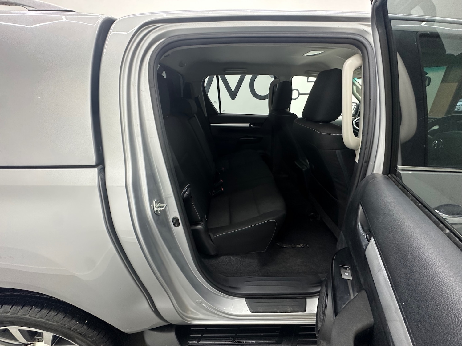 Used Toyota Hilux 2018 for sale - 77000881: Photo 21