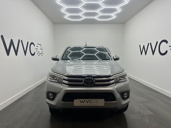 Used Toyota Hilux 2018 for sale - 77000881: Photo