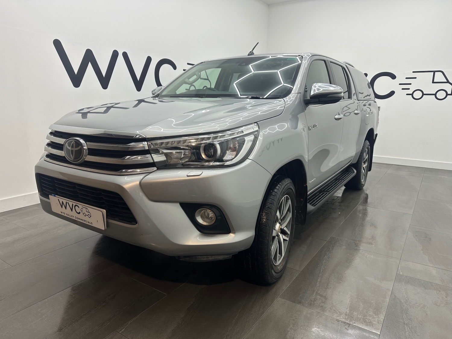 Used Toyota Hilux 2018 for sale - 77000881: Photo 4