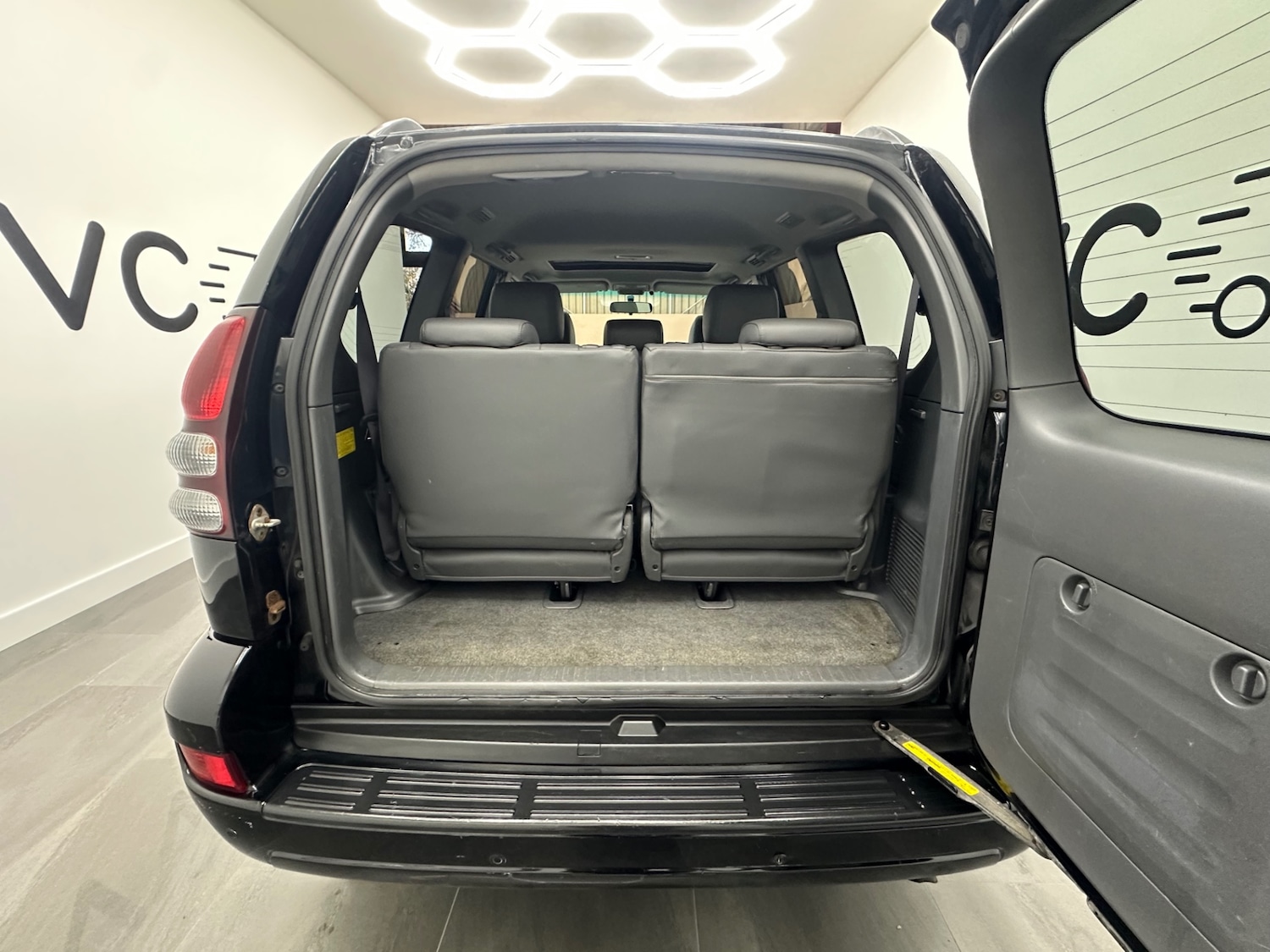 Used Toyota Land Cruiser 2008 for sale - 76626017: Photo 11