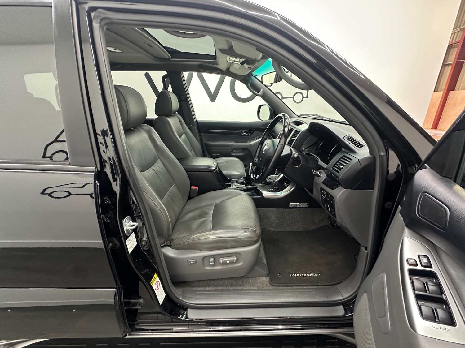 Used Toyota Land Cruiser 2008 for sale - 76626017: Photo 22