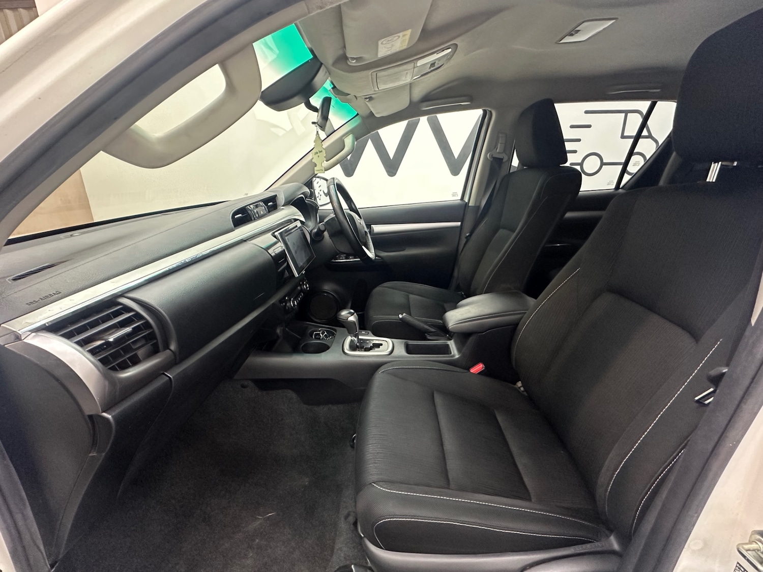 Used Toyota Hilux 2019 for sale - 77001493: Photo 10