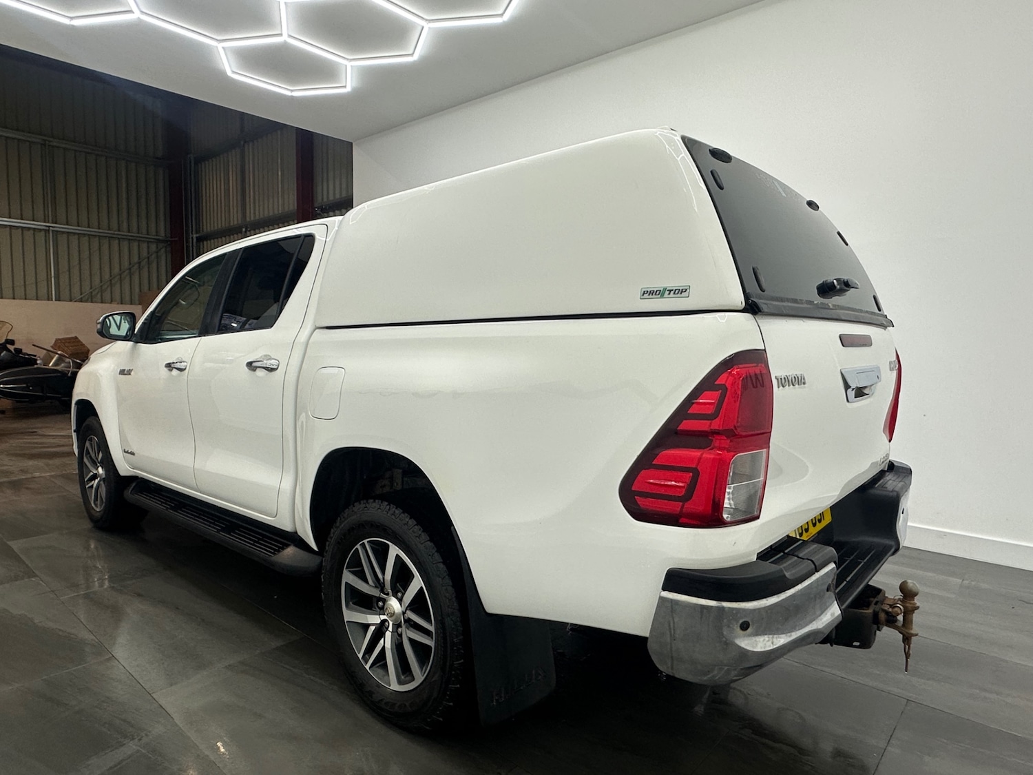 Used Toyota Hilux 2019 for sale - 77001493: Photo 14