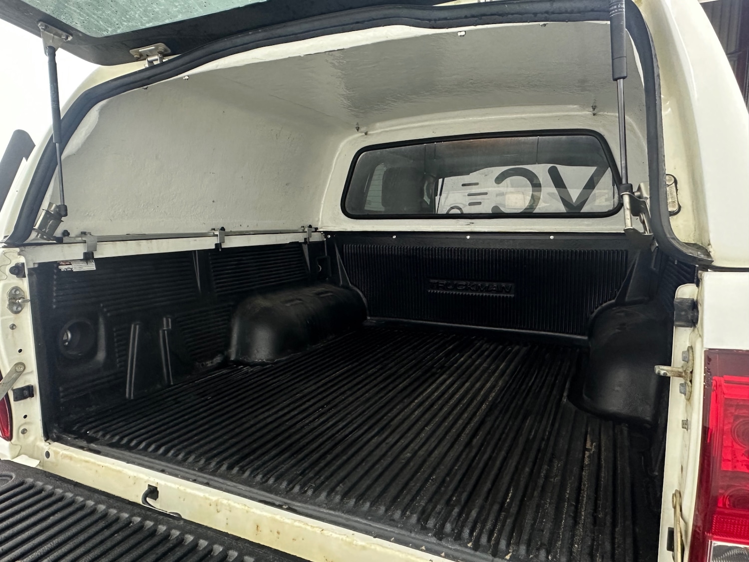 Used Toyota Hilux 2019 for sale - 77001493: Photo 19