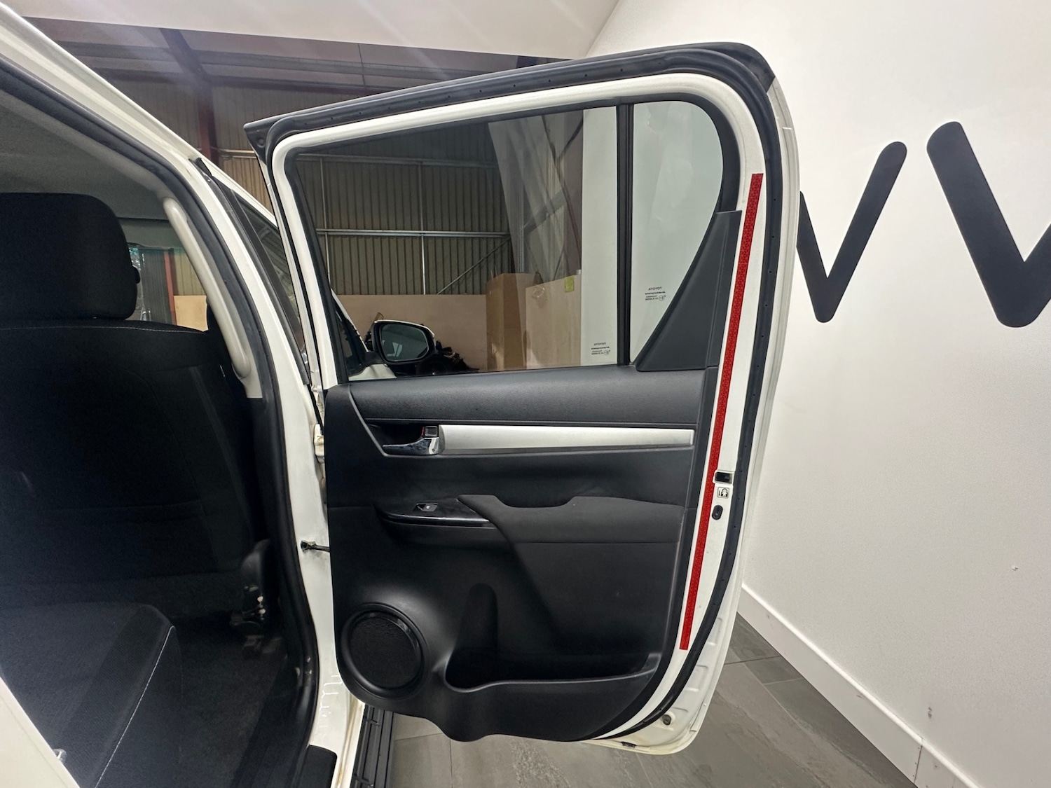 Used Toyota Hilux 2019 for sale - 77001493: Photo 24