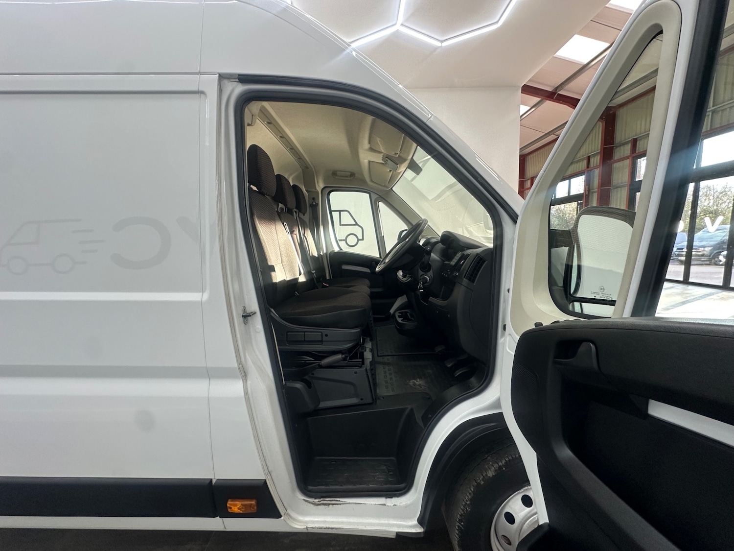 Used Vauxhall Movano 2023 for sale - 76649899: Photo 17