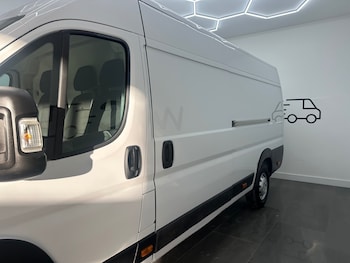 Used Vauxhall Movano 2023 for sale - 76649899: Photo