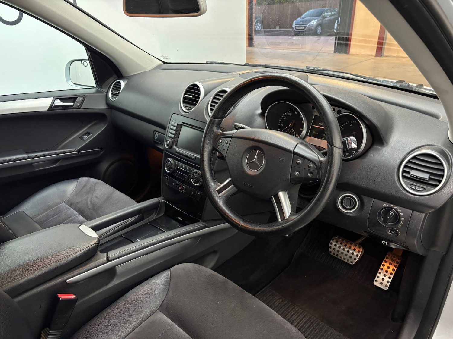 Used Mercedes-Benz M Class 2006 for sale - 76720110: Photo 32