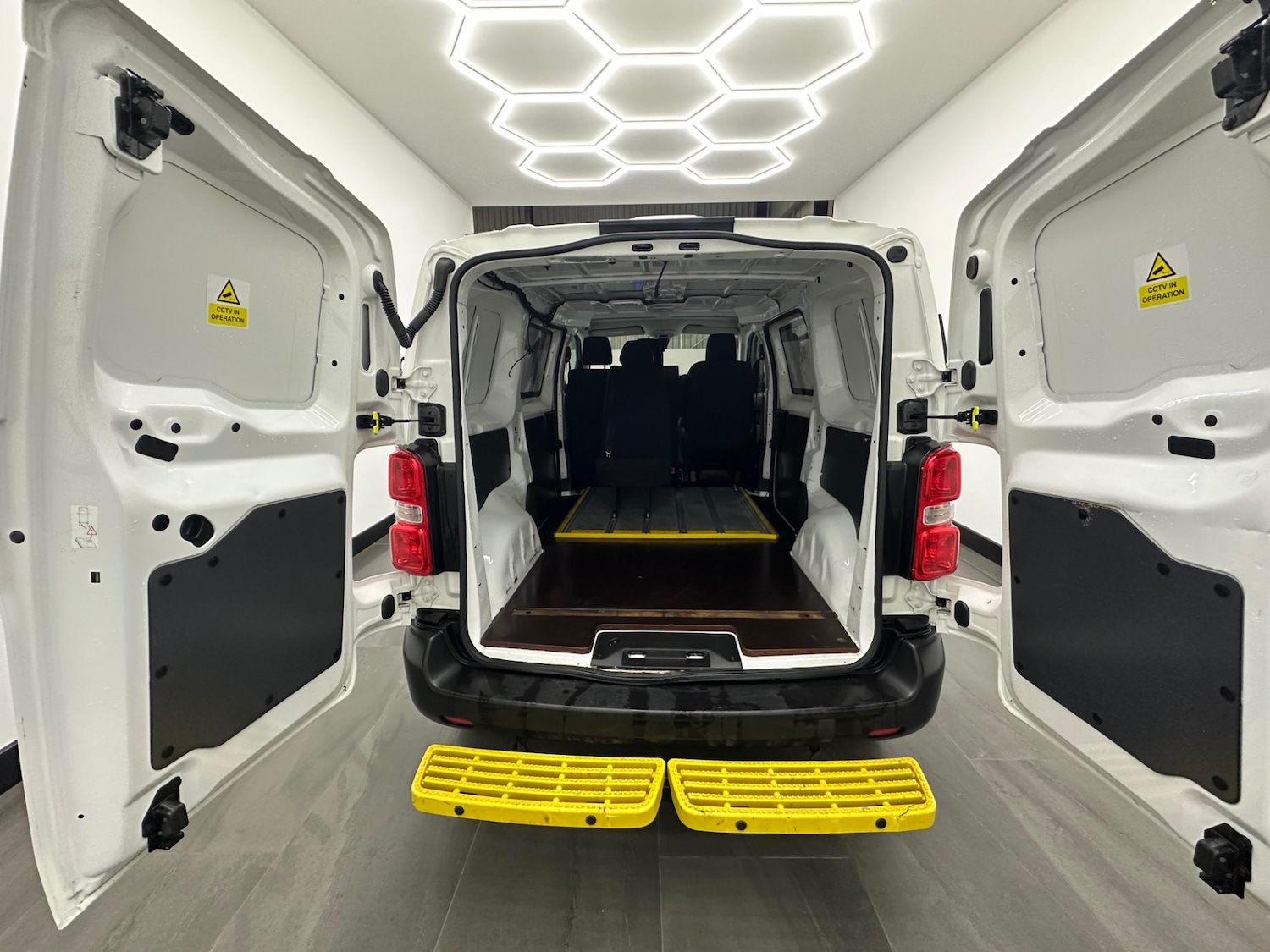 Used Vauxhall Vivaro 2022 for sale - 77618369: Photo 7