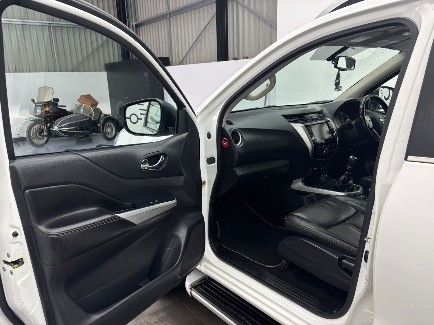 Used Nissan Navara 2020 for sale - 77653037: Photo 10