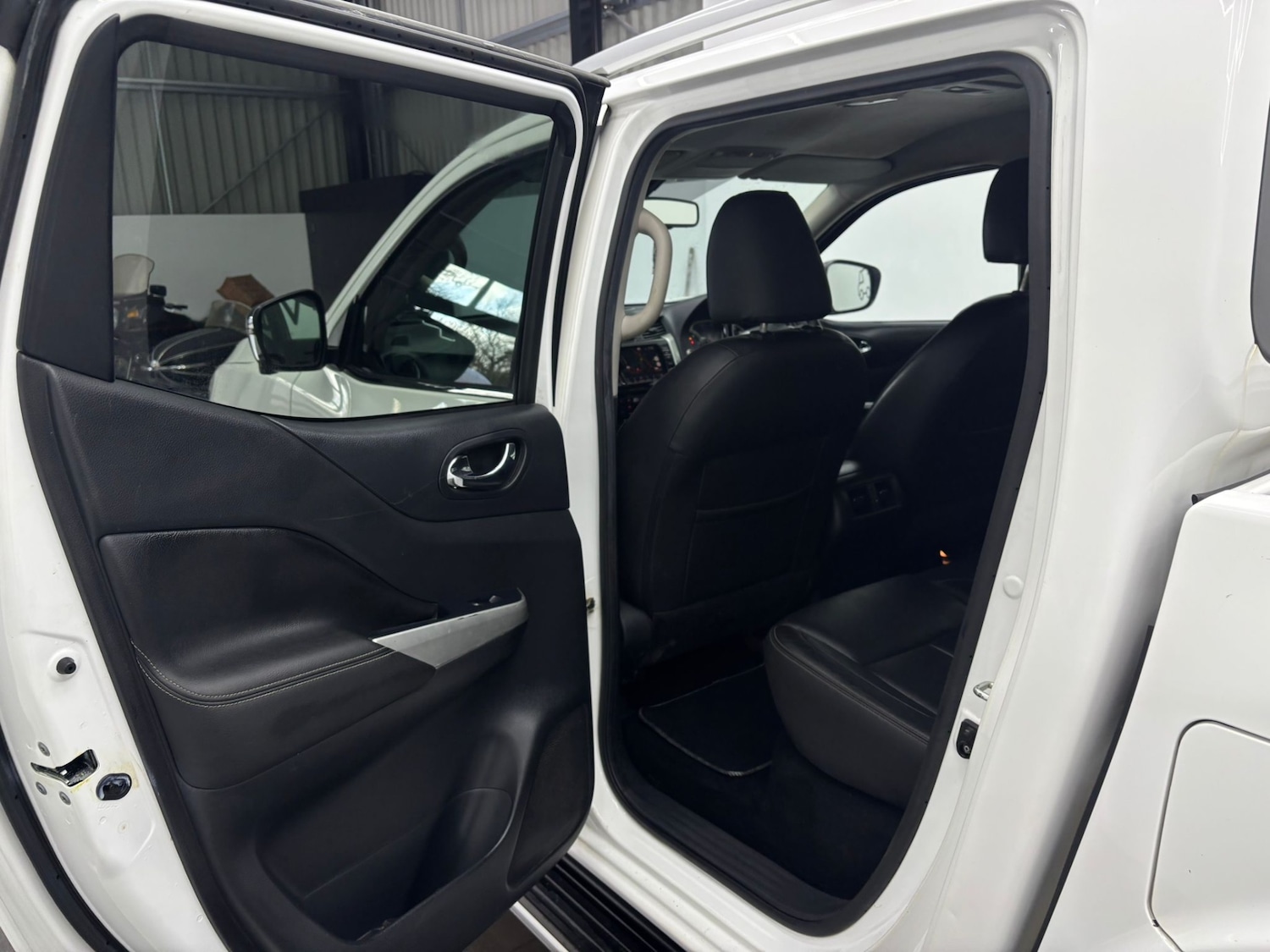 Used Nissan Navara 2020 for sale - 77653037: Photo 14