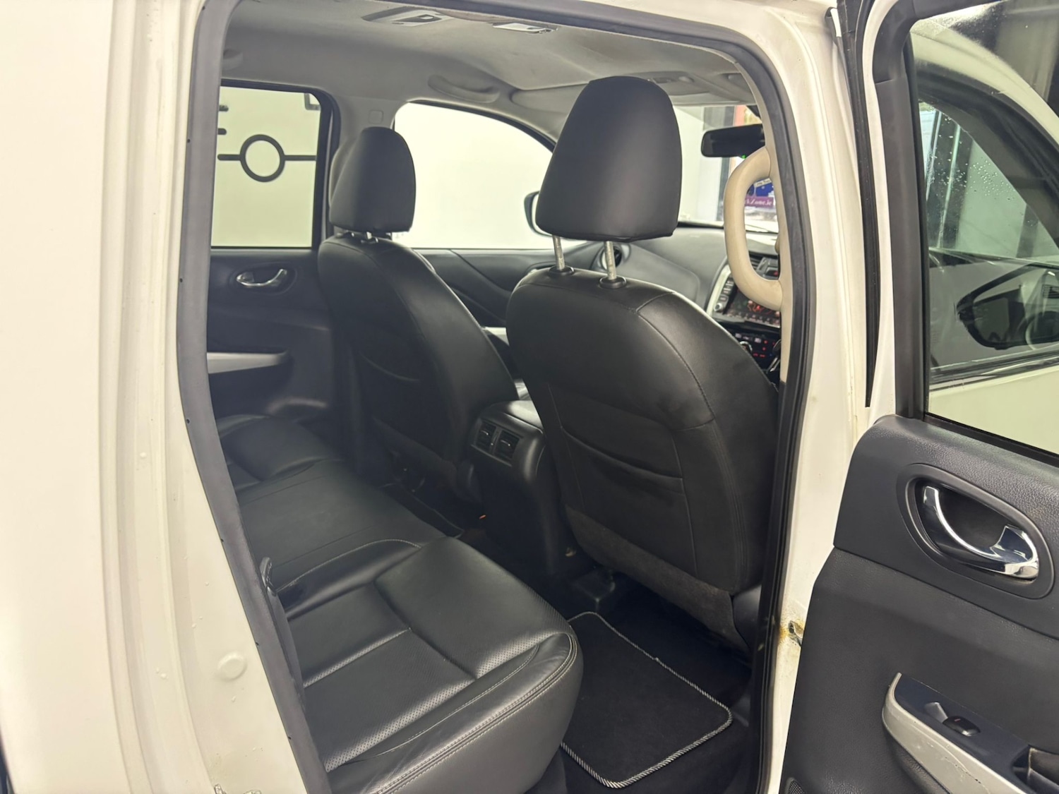 Used Nissan Navara 2020 for sale - 77653037: Photo 18