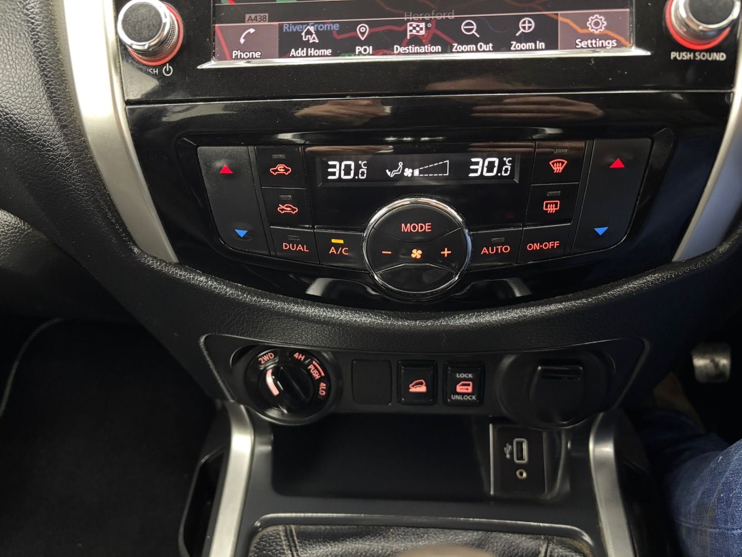 Used Nissan Navara 2020 for sale - 77653037: Photo 28