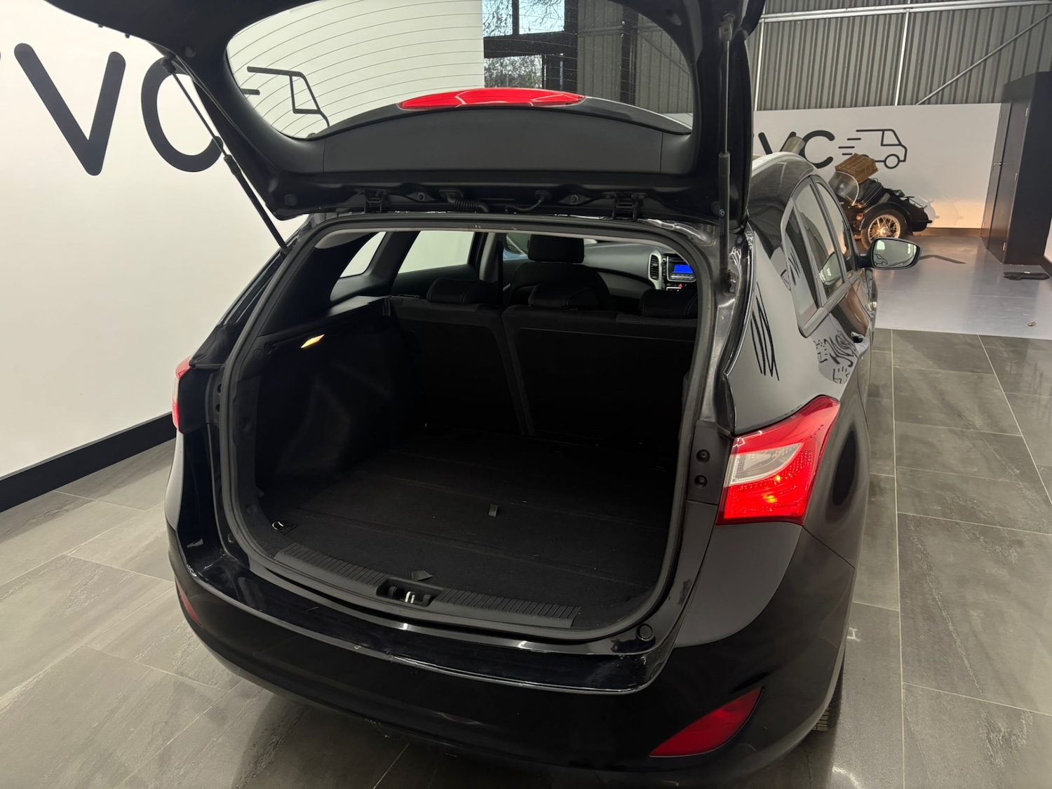 Used Hyundai i30 2014 for sale - 77946658: Photo 15