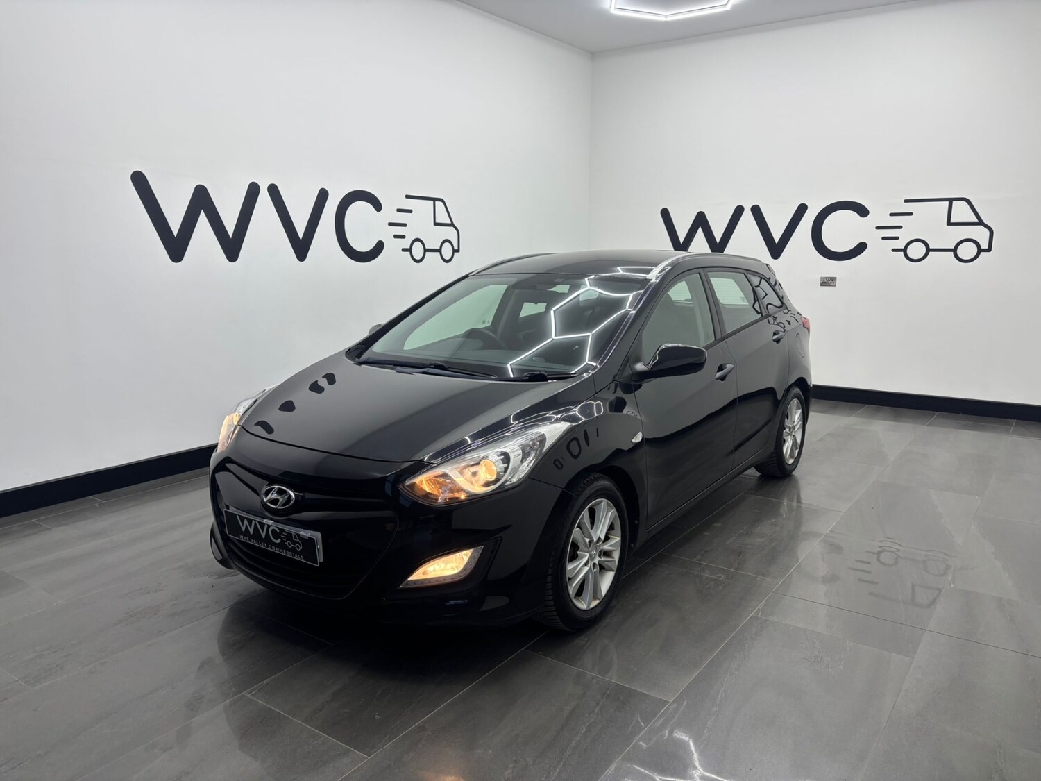 Used Hyundai i30 2014 for sale - 77946658: Photo 4