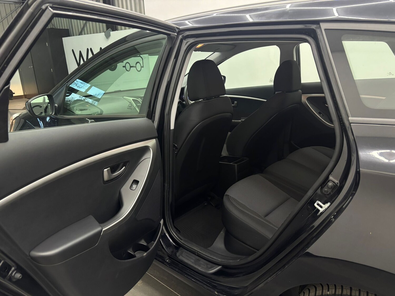 Used Hyundai i30 2014 for sale - 77946658: Photo 8