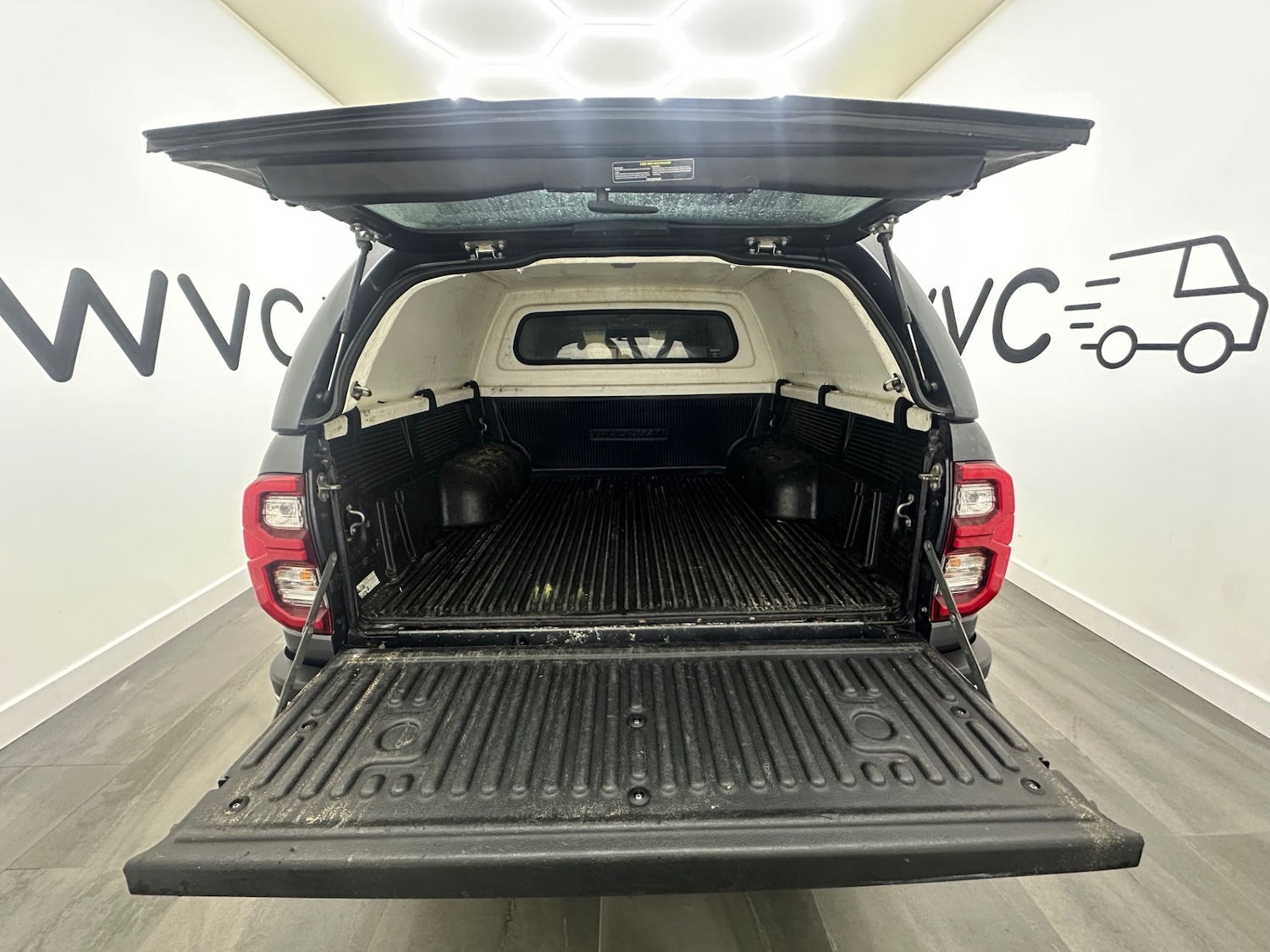 Used Toyota Hilux 2021 for sale - 76981648: Photo 18