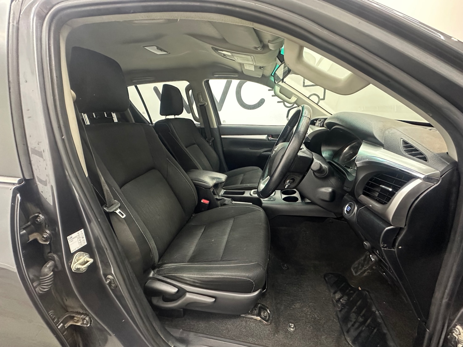 Used Toyota Hilux 2021 for sale - 76981648: Photo 28