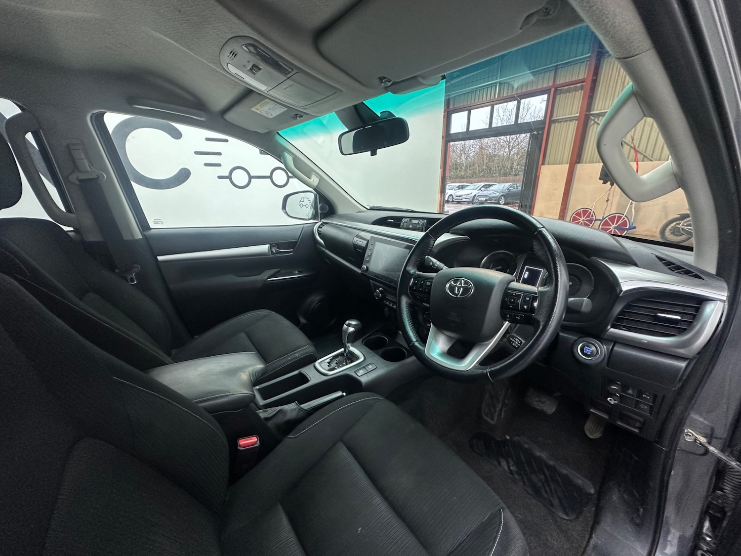 Used Toyota Hilux 2021 for sale - 76981648: Photo 29