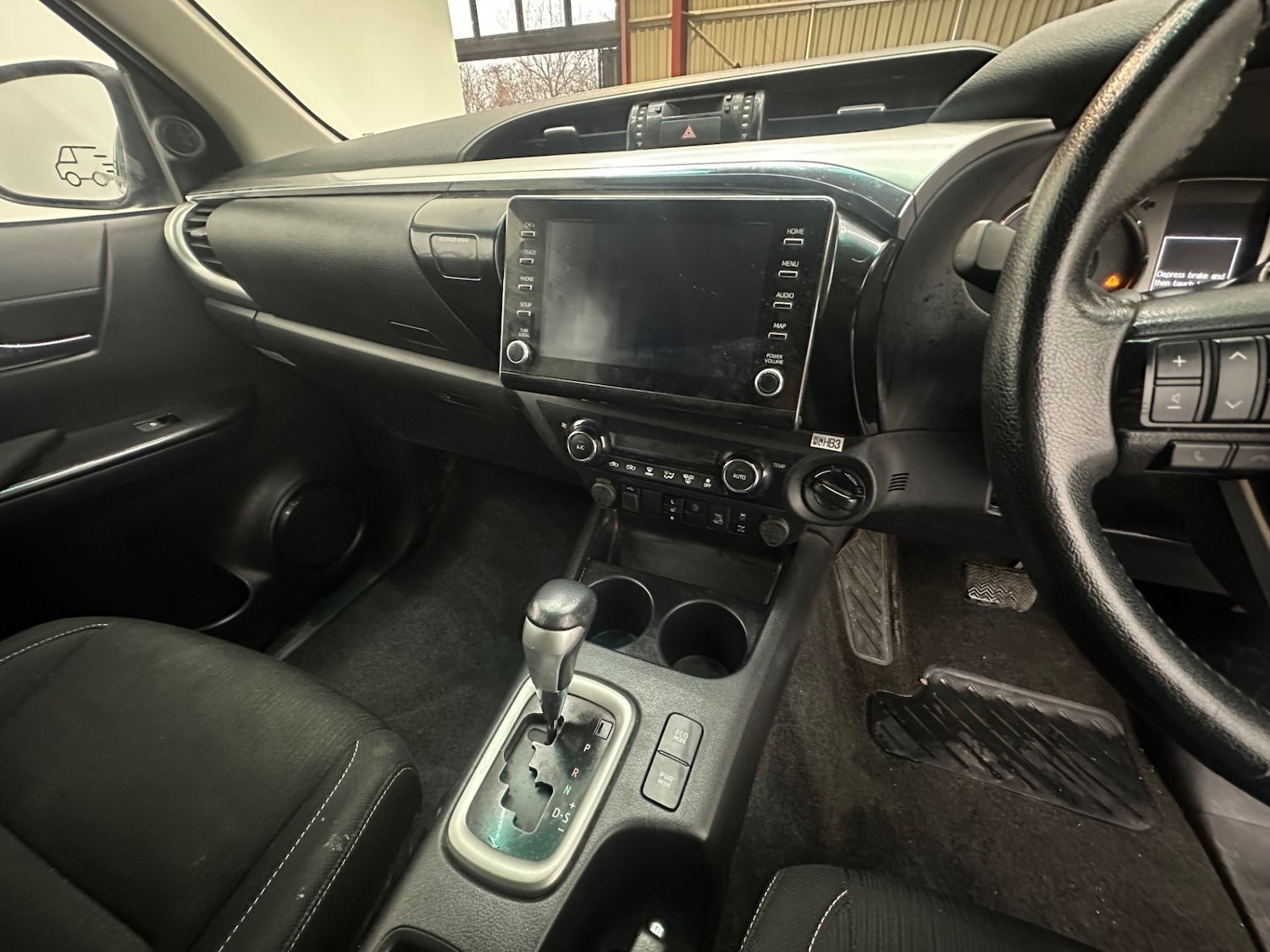 Used Toyota Hilux 2021 for sale - 76981648: Photo 31