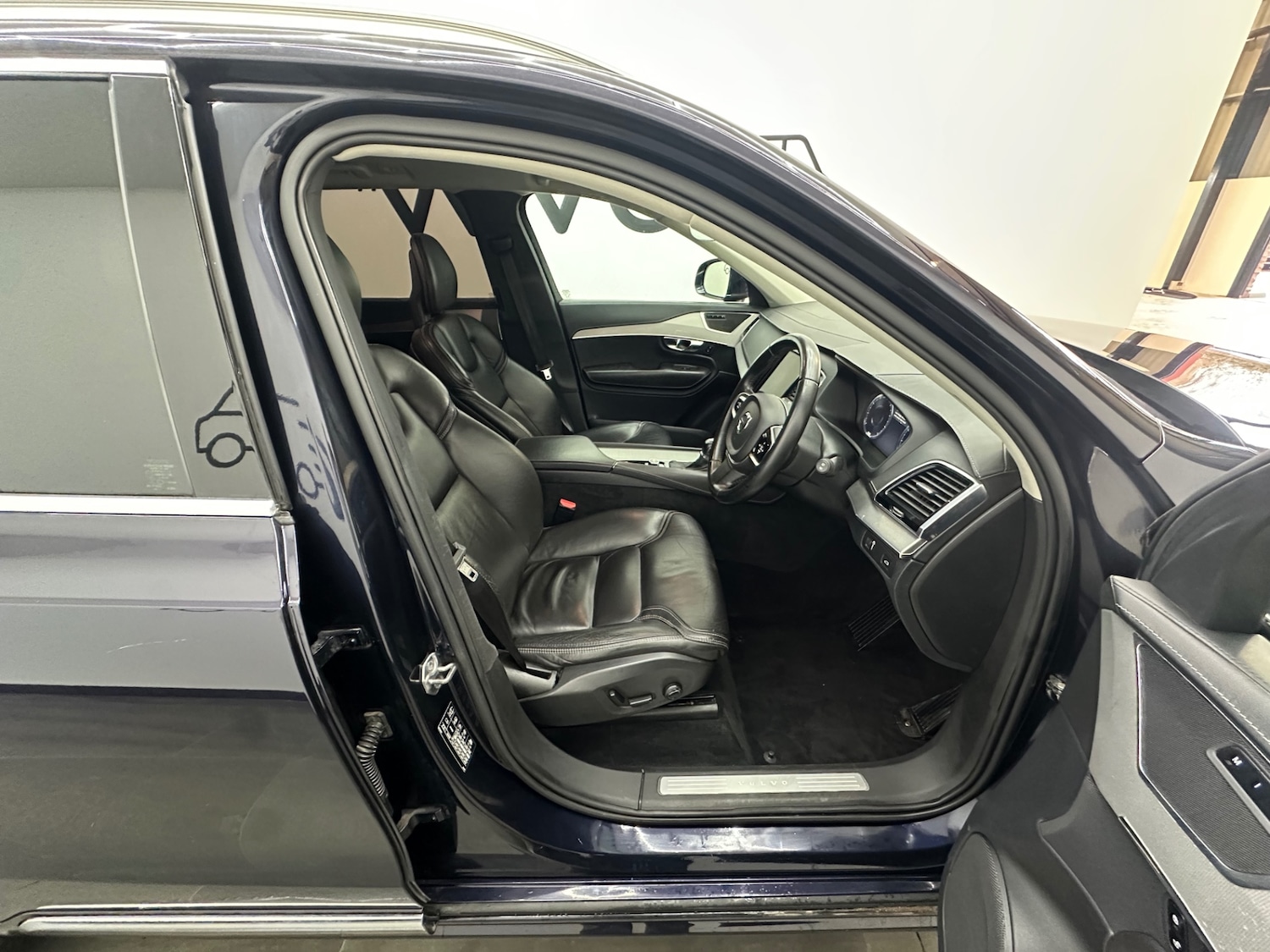 Used Volvo XC90 2017 for sale - 77298704: Photo 25