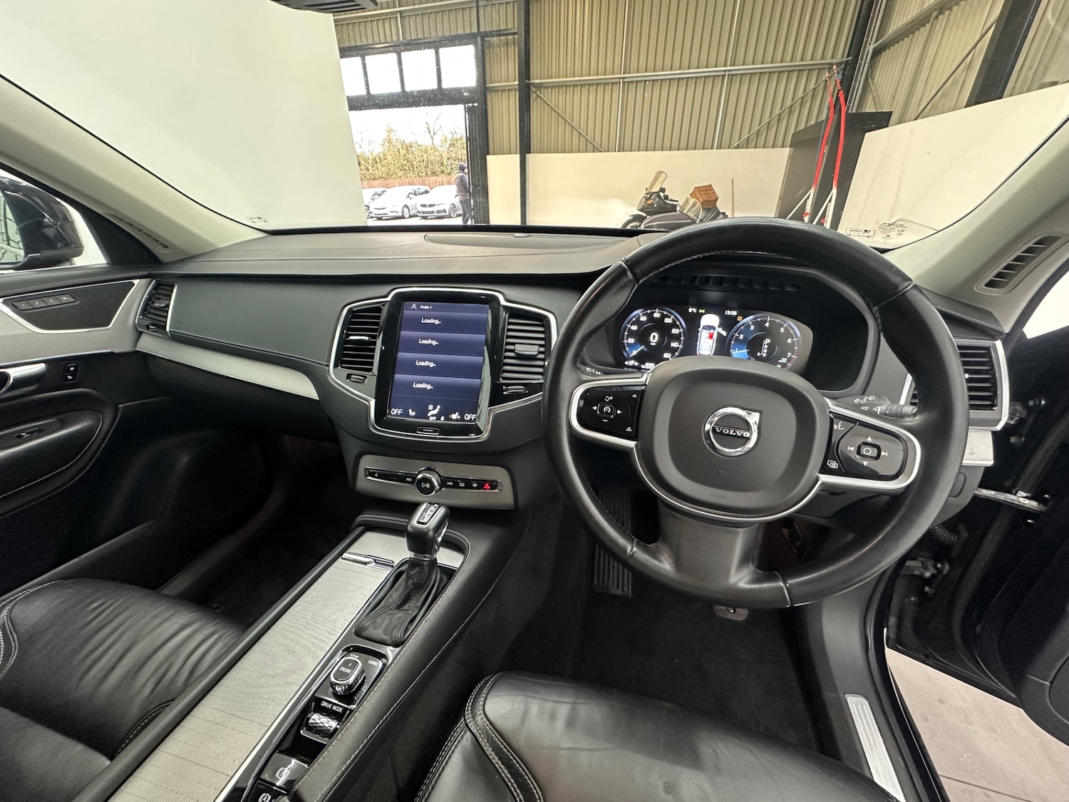 Used Volvo XC90 2017 for sale - 77298704: Photo 28