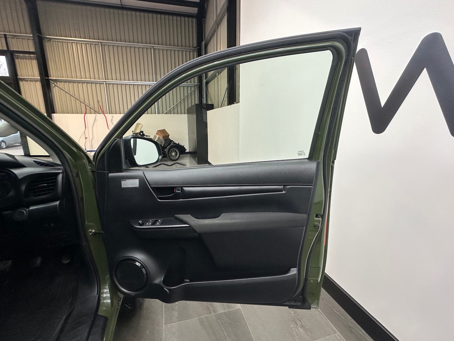 Used Toyota Hilux 2017 for sale - 77577811: Photo 18