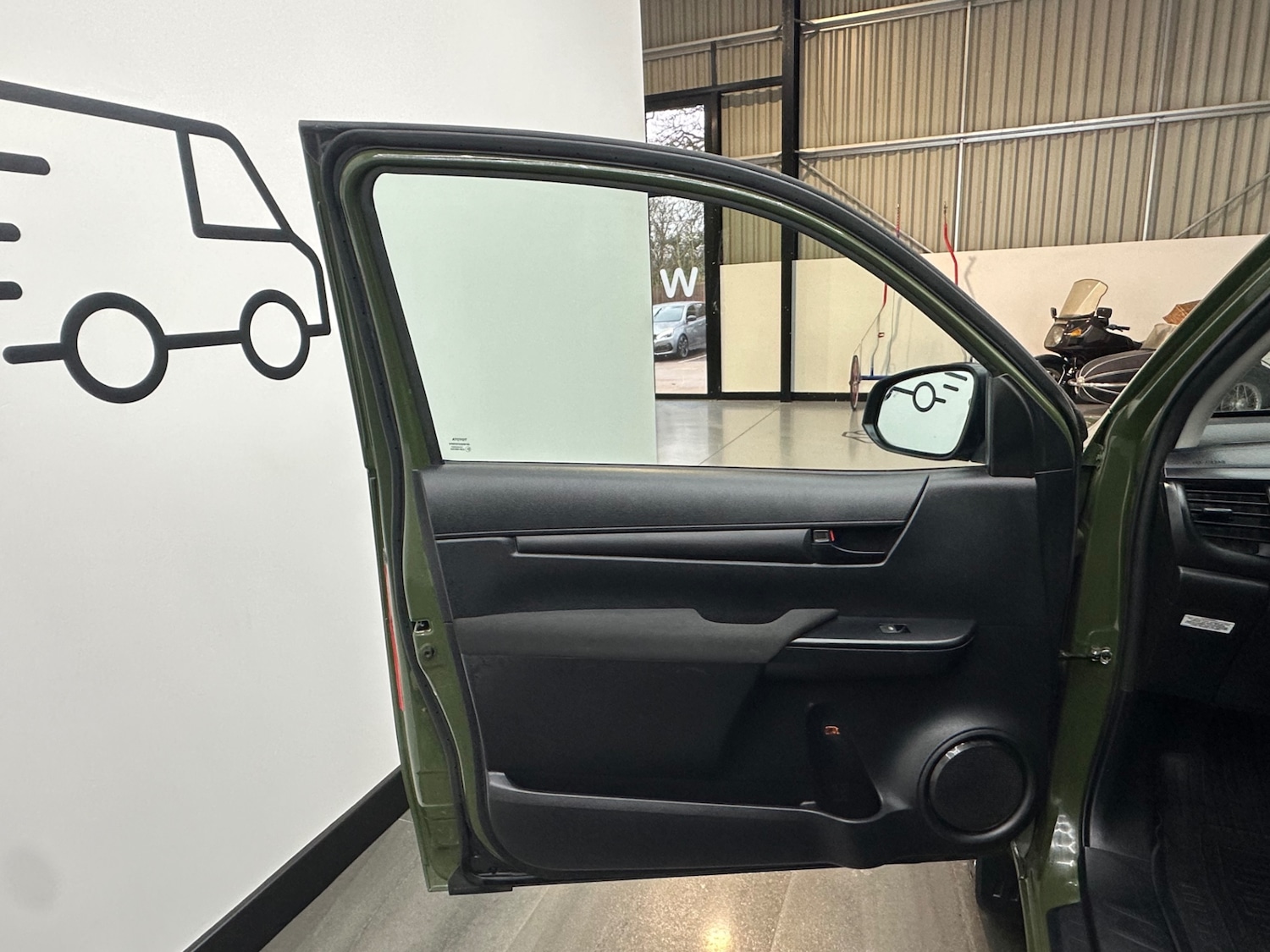 Used Toyota Hilux 2017 for sale - 77577811: Photo 6