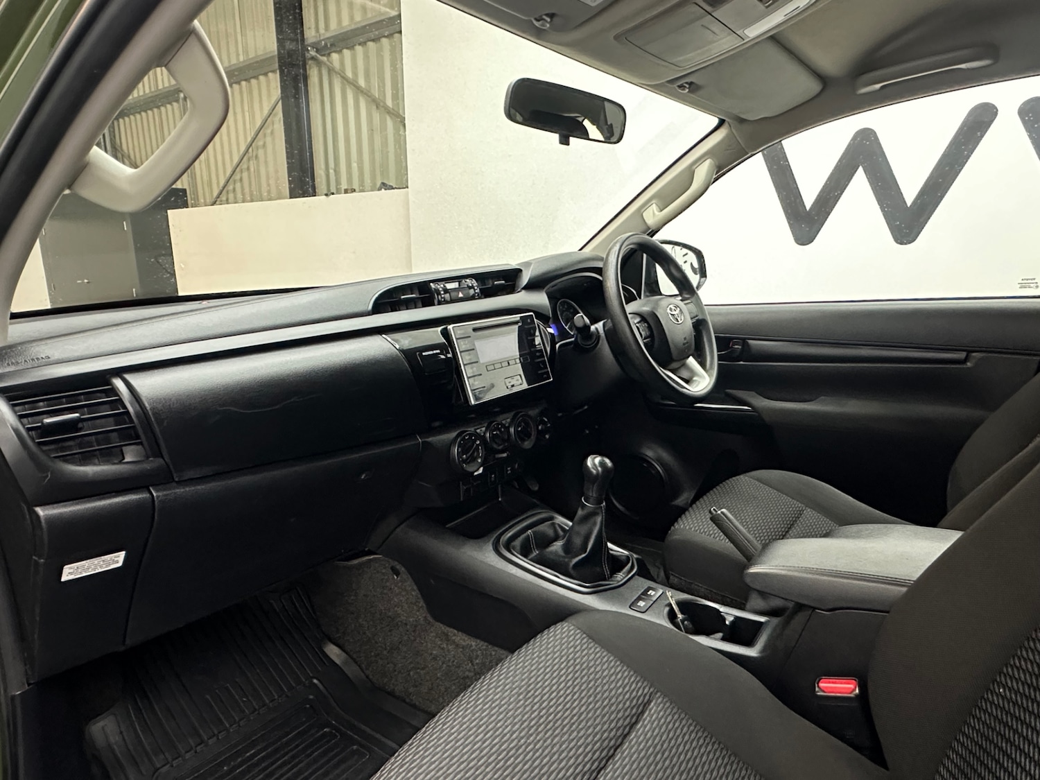 Used Toyota Hilux 2017 for sale - 77577811: Photo 9