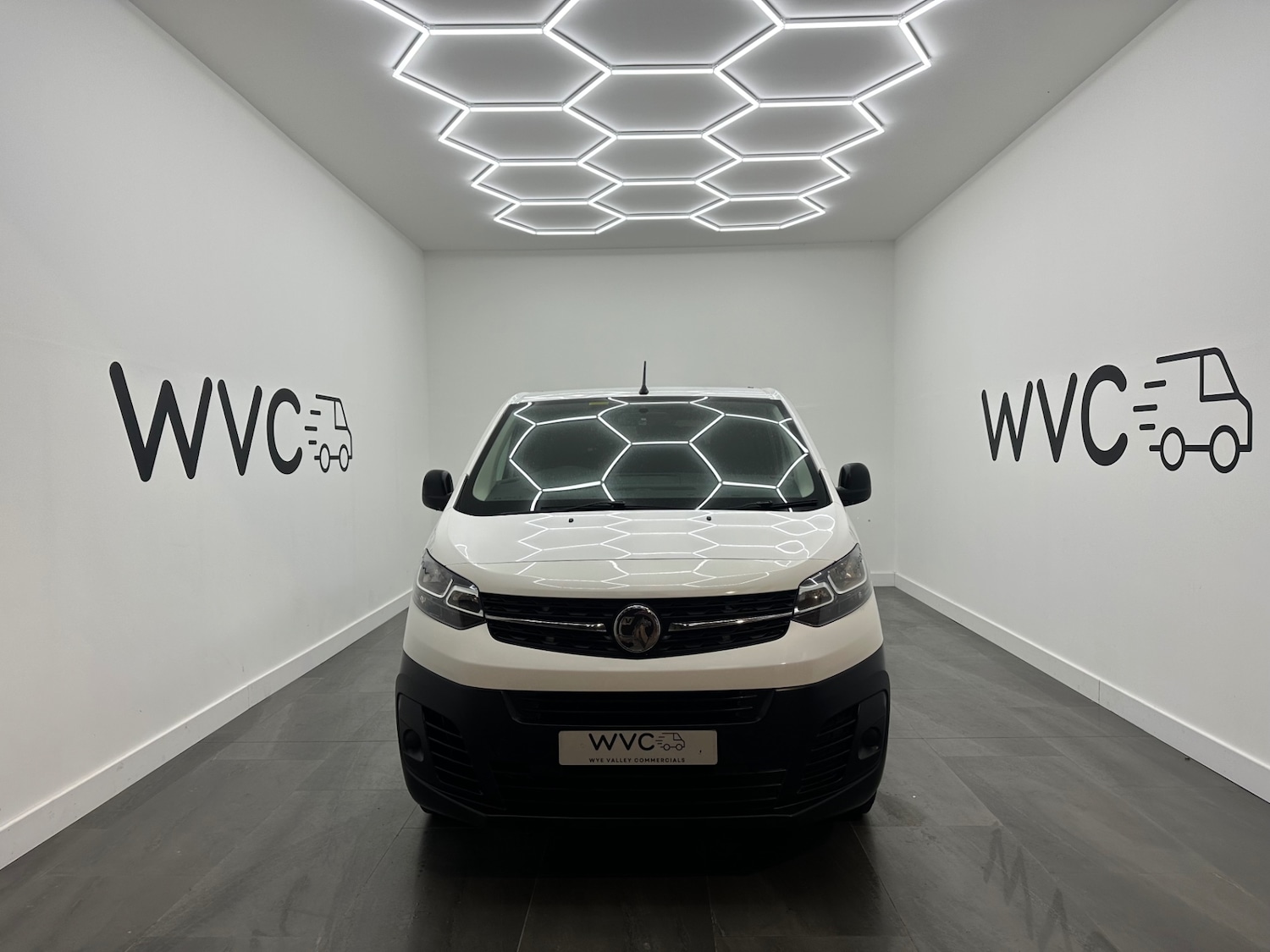 Used Vauxhall Vivaro 2020 for sale - 77179975: Photo 2