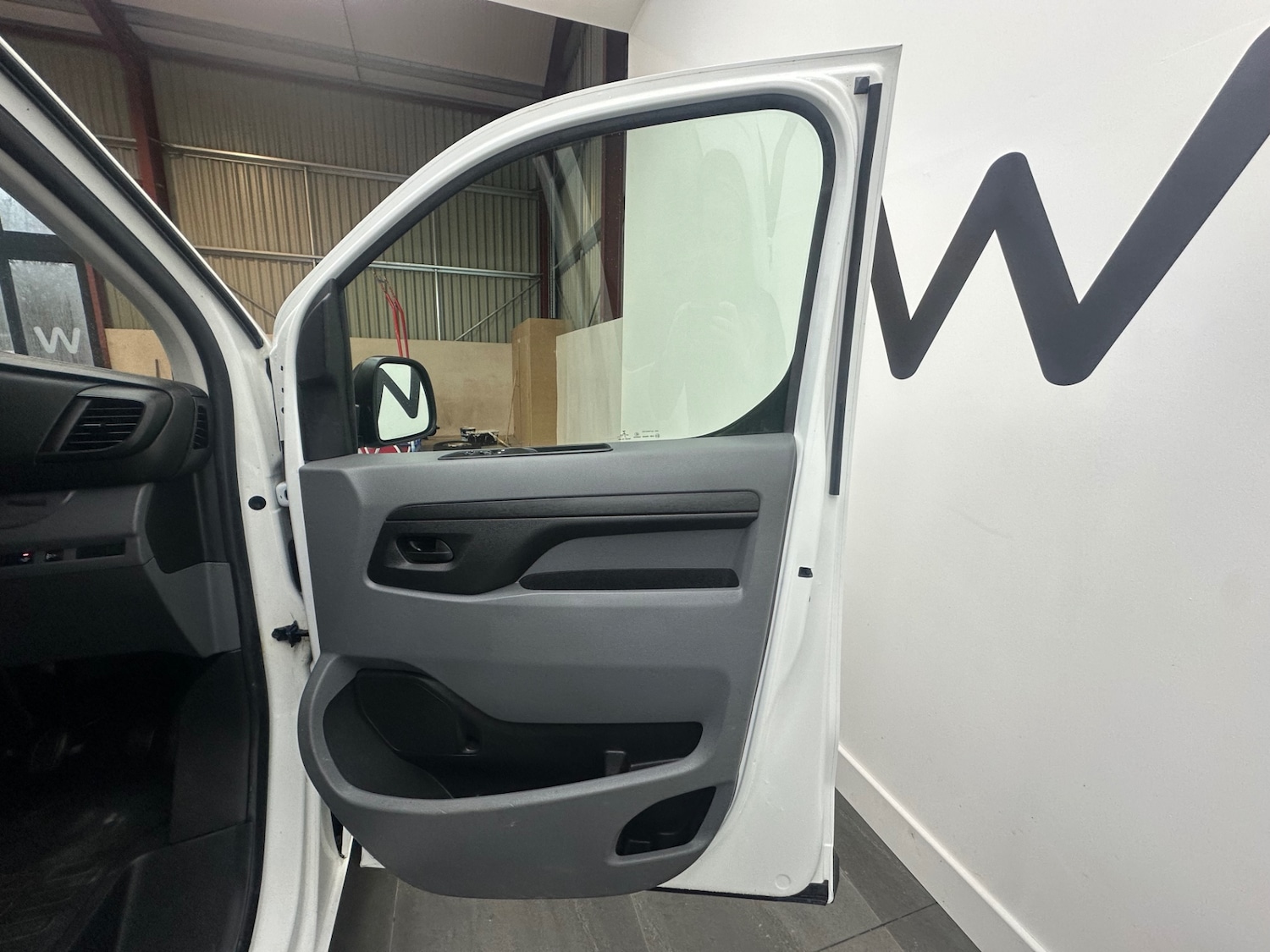 Used Vauxhall Vivaro 2020 for sale - 77179975: Photo 24