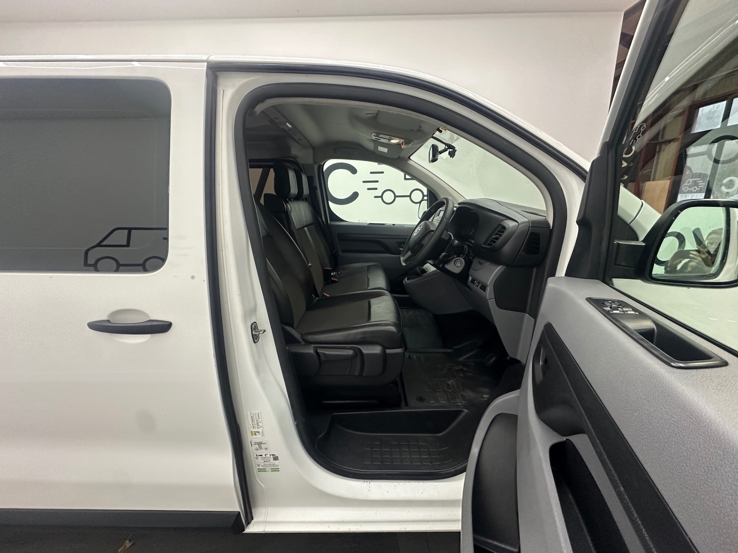 Used Vauxhall Vivaro 2020 for sale - 77179975: Photo 25