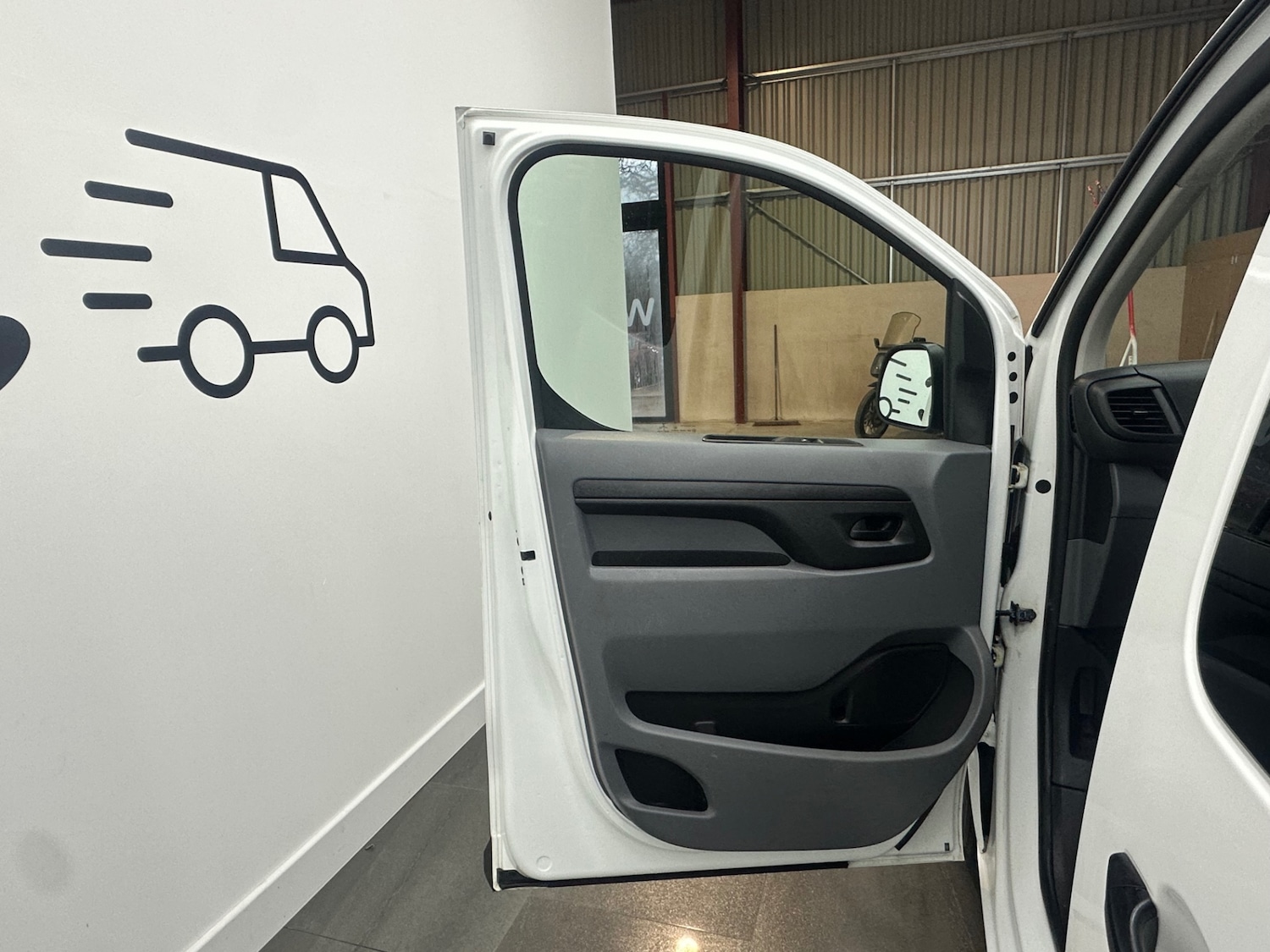 Used Vauxhall Vivaro 2020 for sale - 77179975: Photo 6