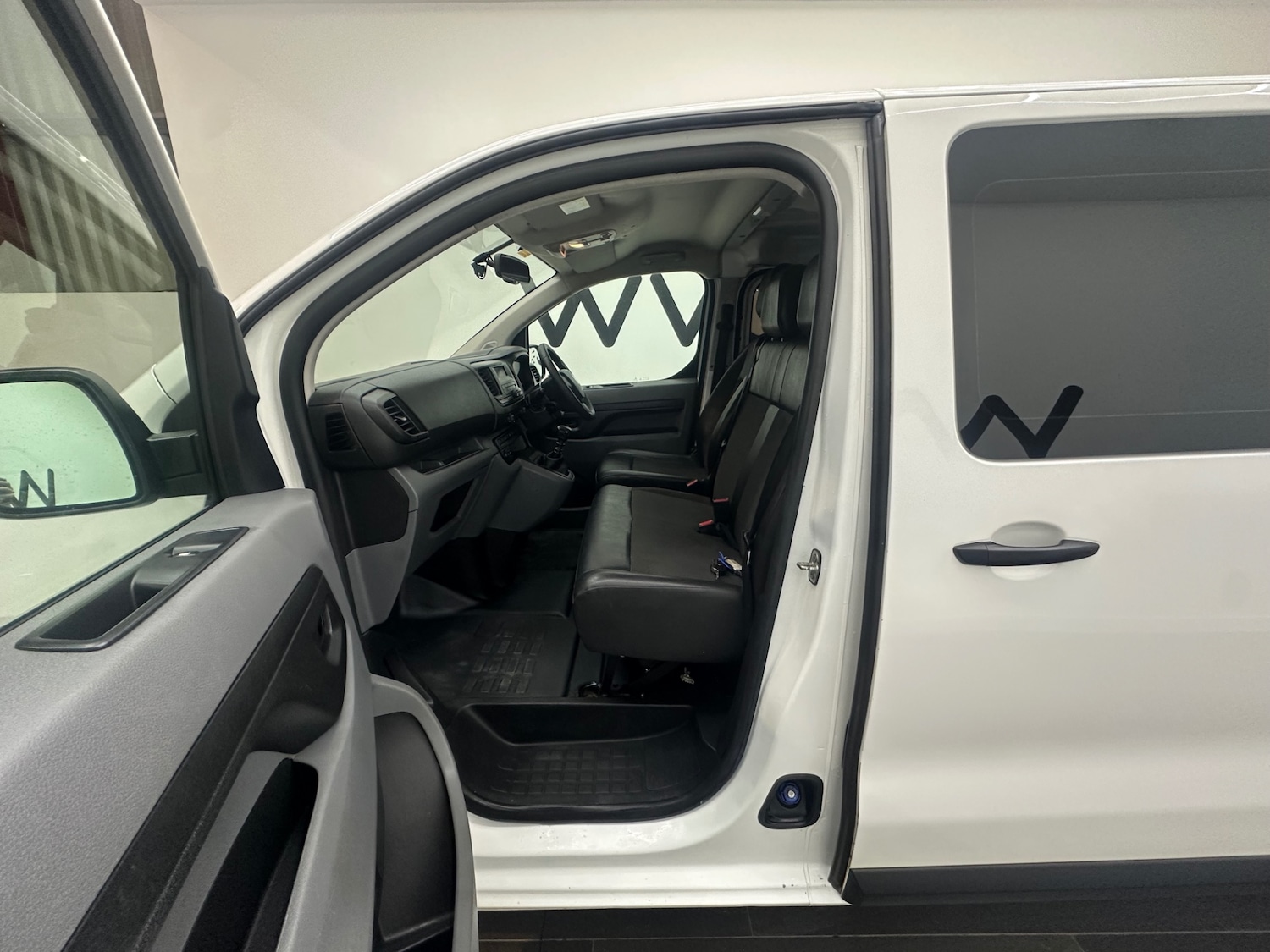 Used Vauxhall Vivaro 2020 for sale - 77179975: Photo 7