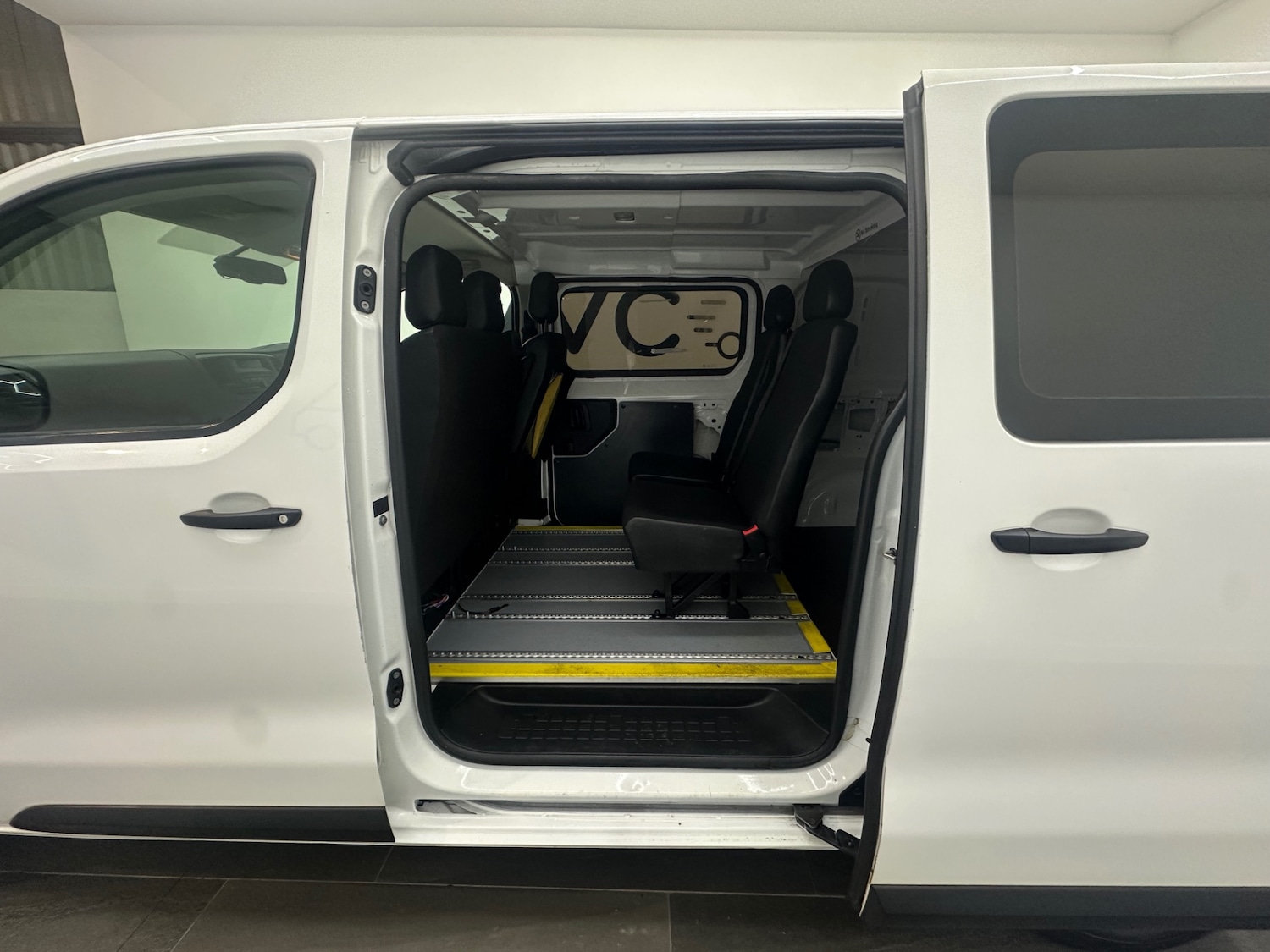 Used Vauxhall Vivaro 2020 for sale - 77179975: Photo 9