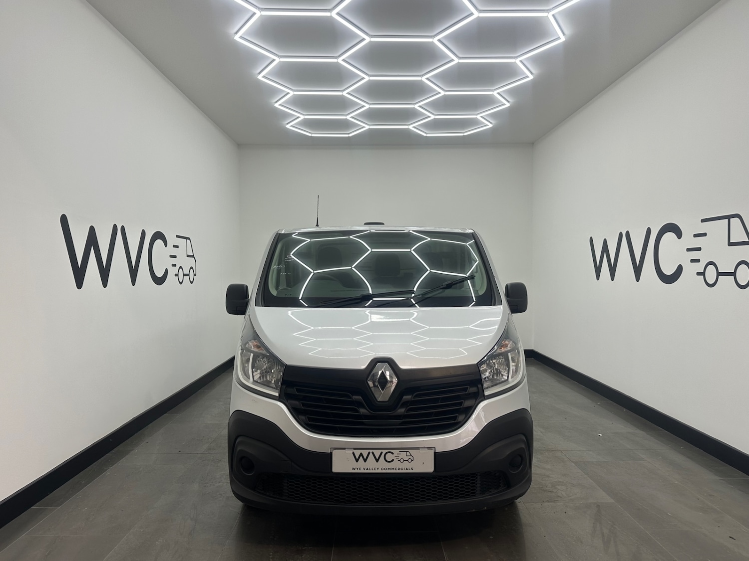 Used Renault Trafic 2018 for sale - 77606820: Photo 2