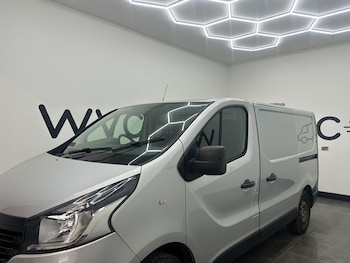 Used Renault Trafic 2018 for sale - 77606820: Photo