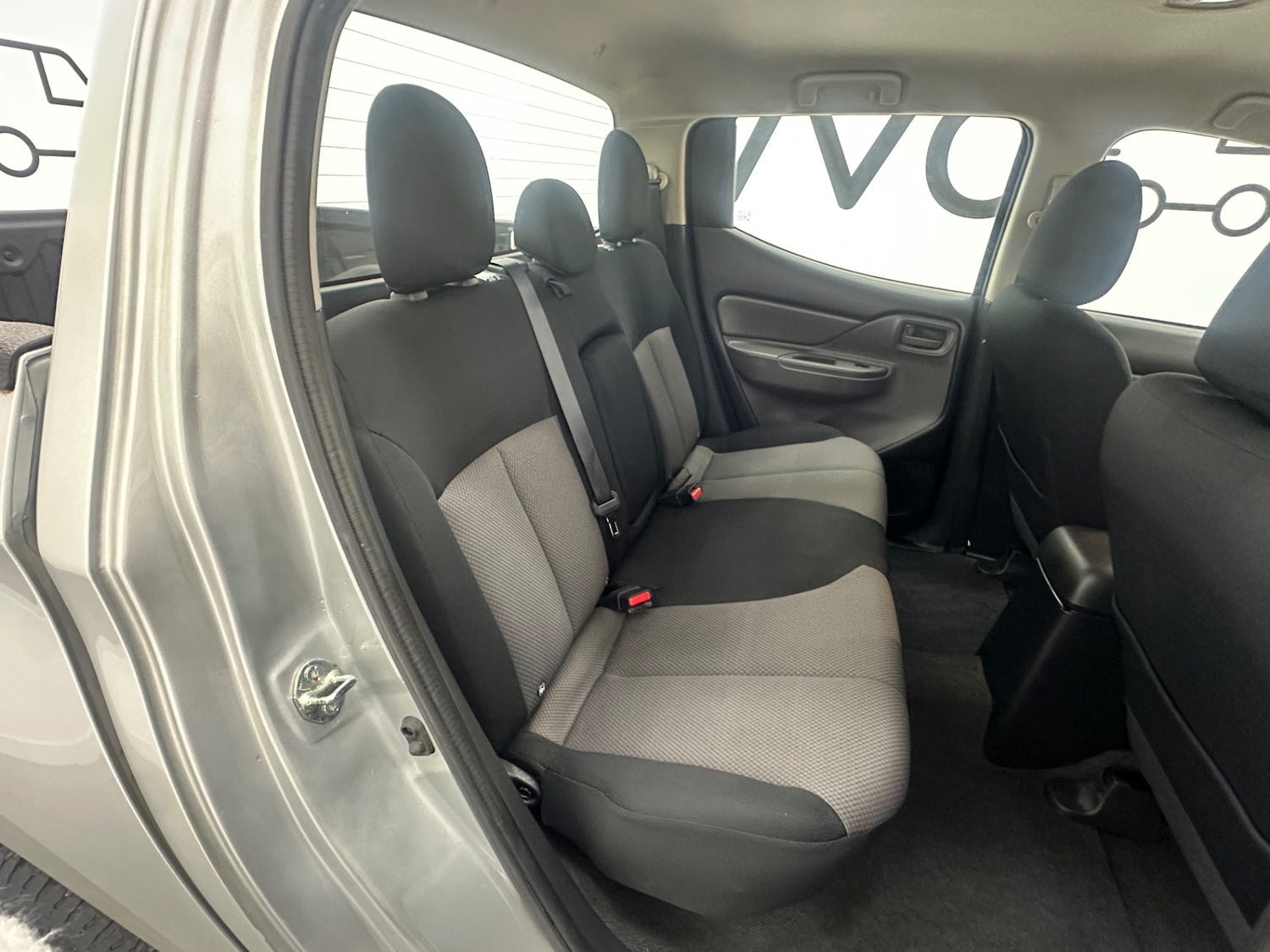 Used Mitsubishi L200 2017 for sale - 76640085: Photo 16