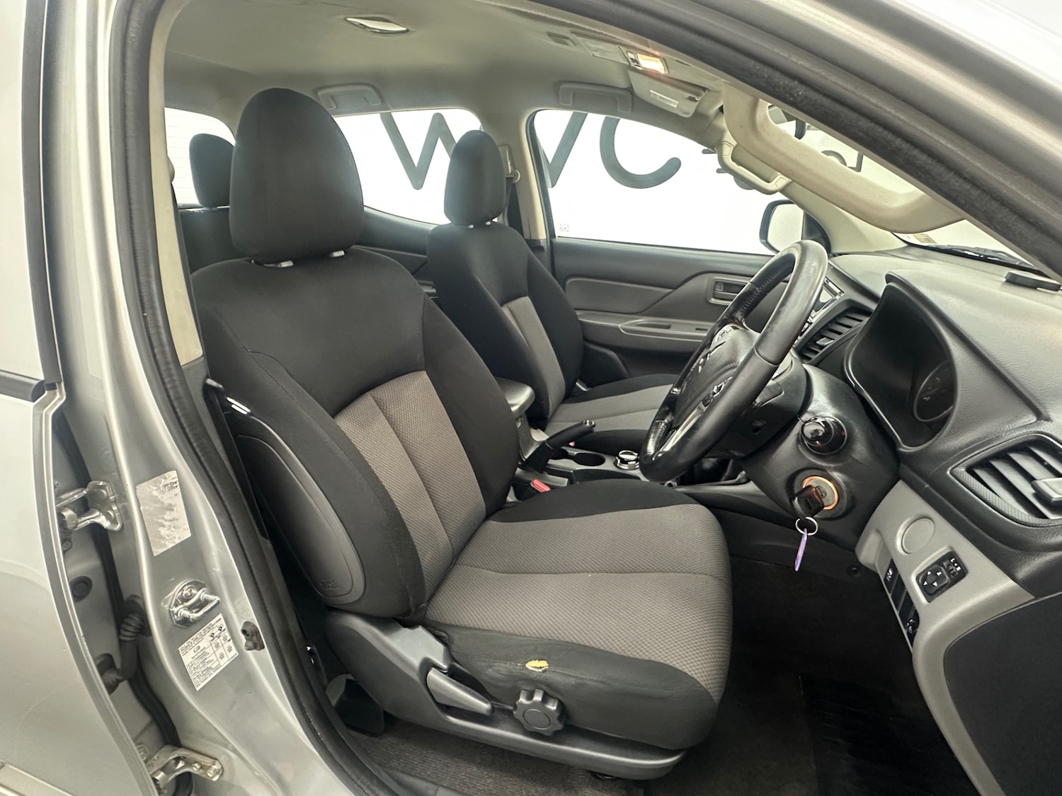 Used Mitsubishi L200 2017 for sale - 76640085: Photo 20