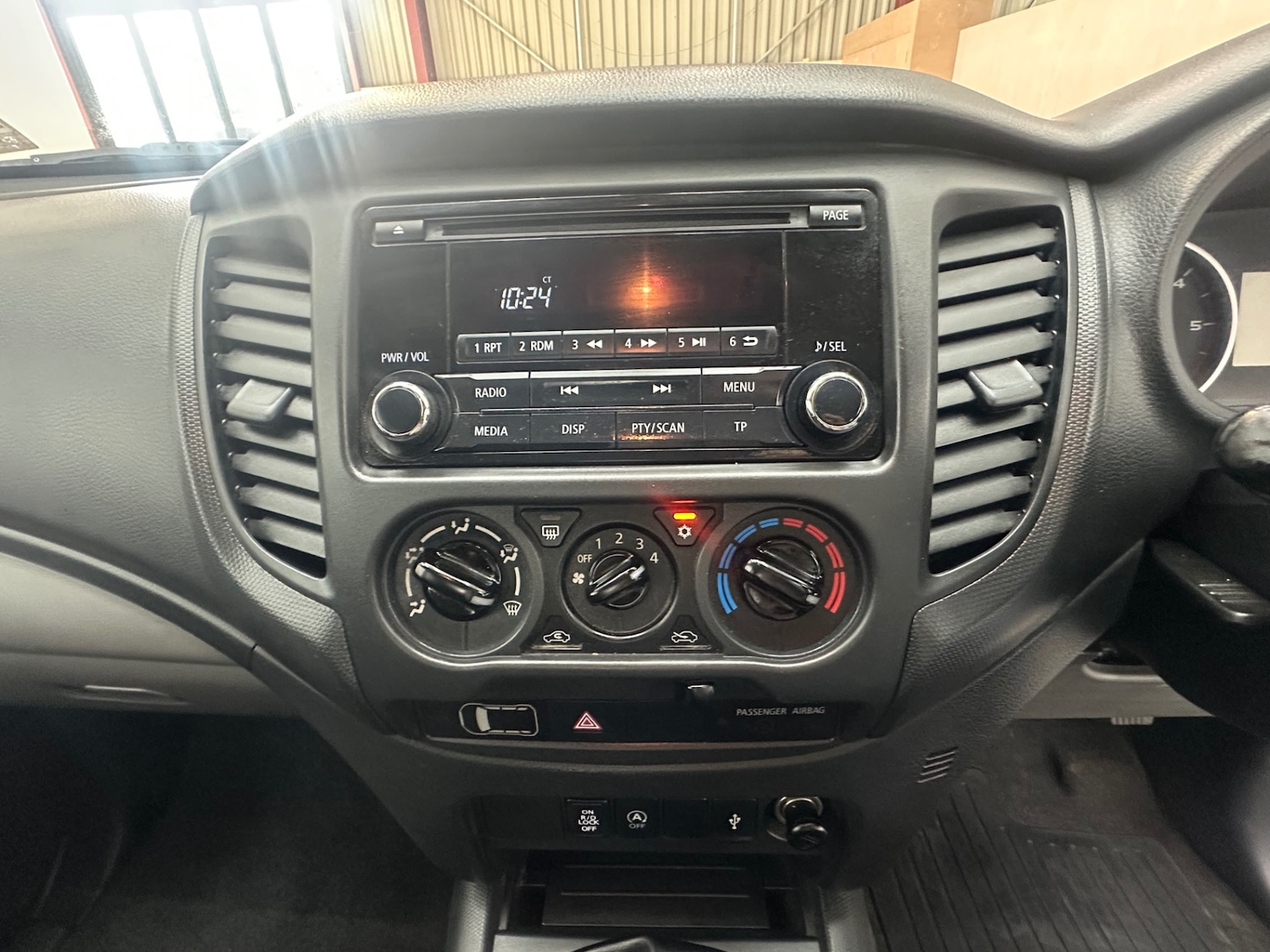 Used Mitsubishi L200 2017 for sale - 76640085: Photo 23